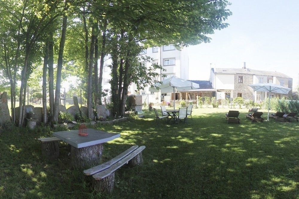 Pension Albergue A Pedra Sarria Zewnętrze zdjęcie